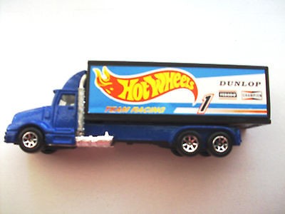  Treasure 1996 Mattel Hot Wheels Racing Team DUNLOP Semi Truck