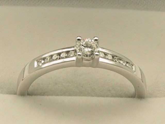 Certificated Stunning Platinum Diamond Solitare Ring UK N US 6 1/2