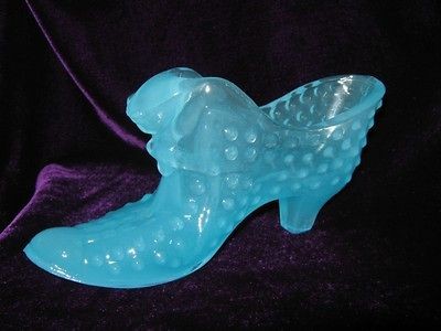 S2) Vintage Fenton Art Glass Blue Hobnail Opalescent Cat Head Boot 
