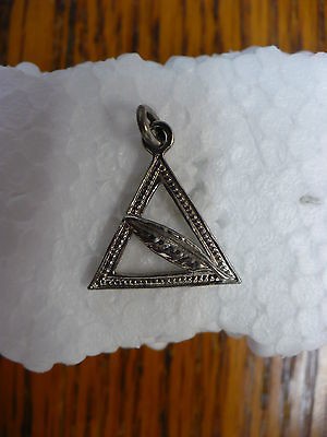 KT  VINTAGE JOBS DAUGHTERS TRIANGLE CHARM WITH FEATHER (SILVERTONE 