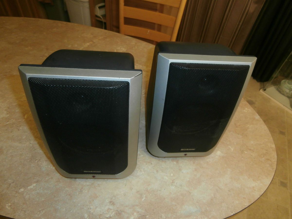 Pair of 2 Advent Wireless Speakers made for Brookstone 