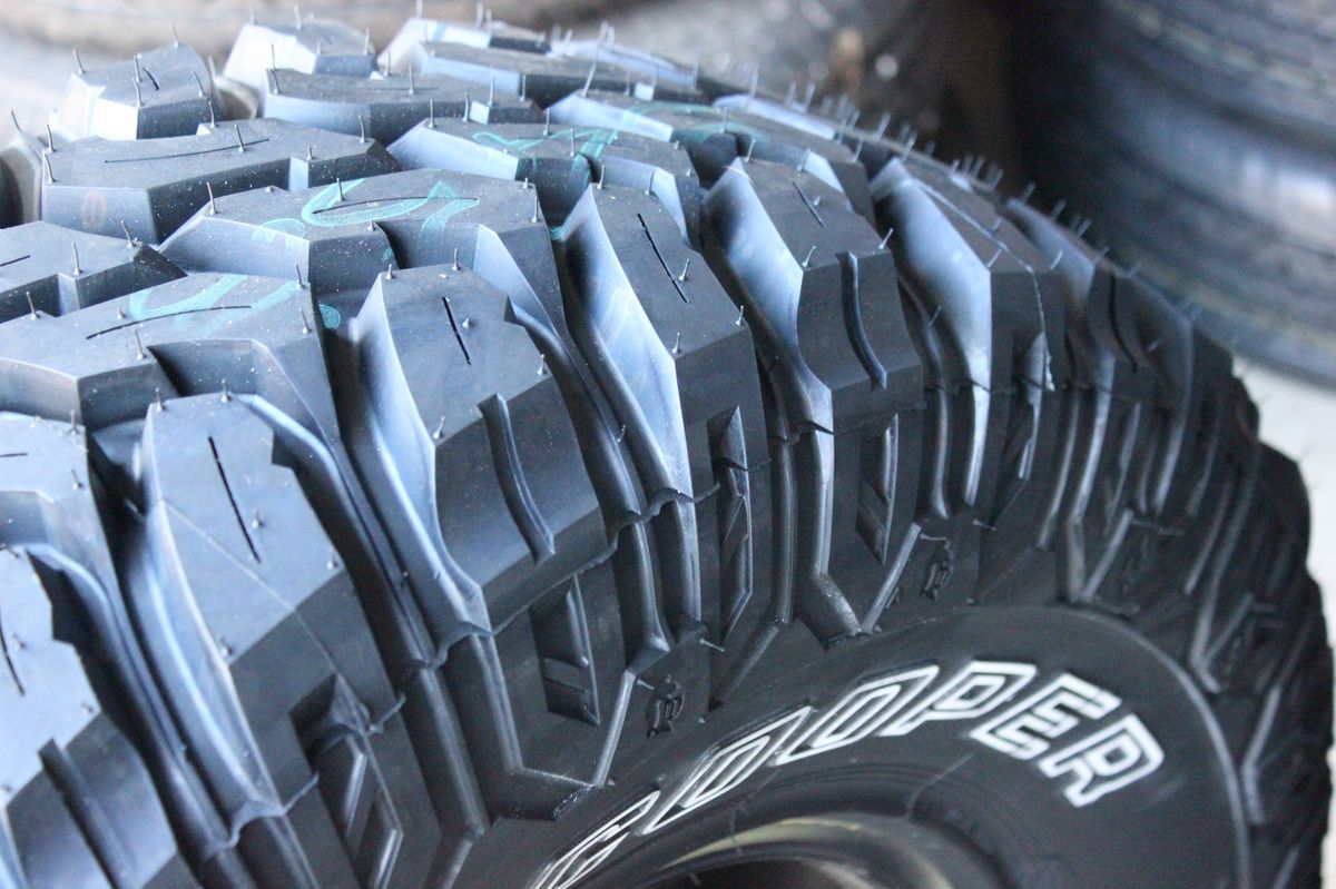 NEW LT 265 75 16 Cooper Discoverer STT Mud Terrain Tires R16 OWL.