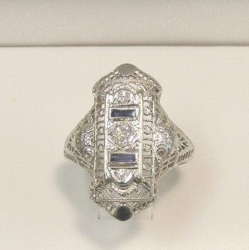 18K White Gold Art Deco Filigree Diamond Sapphre Ring