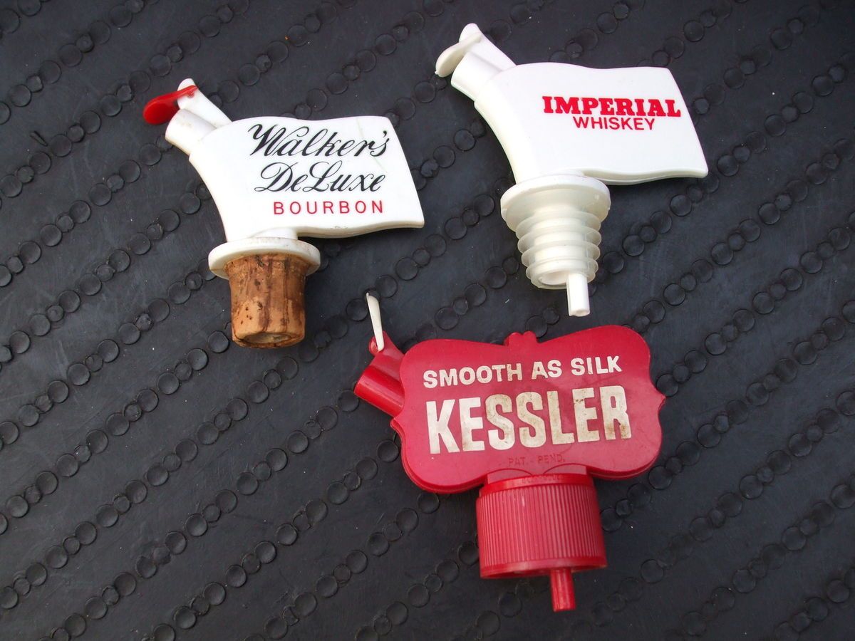 DIFFERENT VINTAGE ADVERTISING WHISKEY LIQUOR POURERS distillery