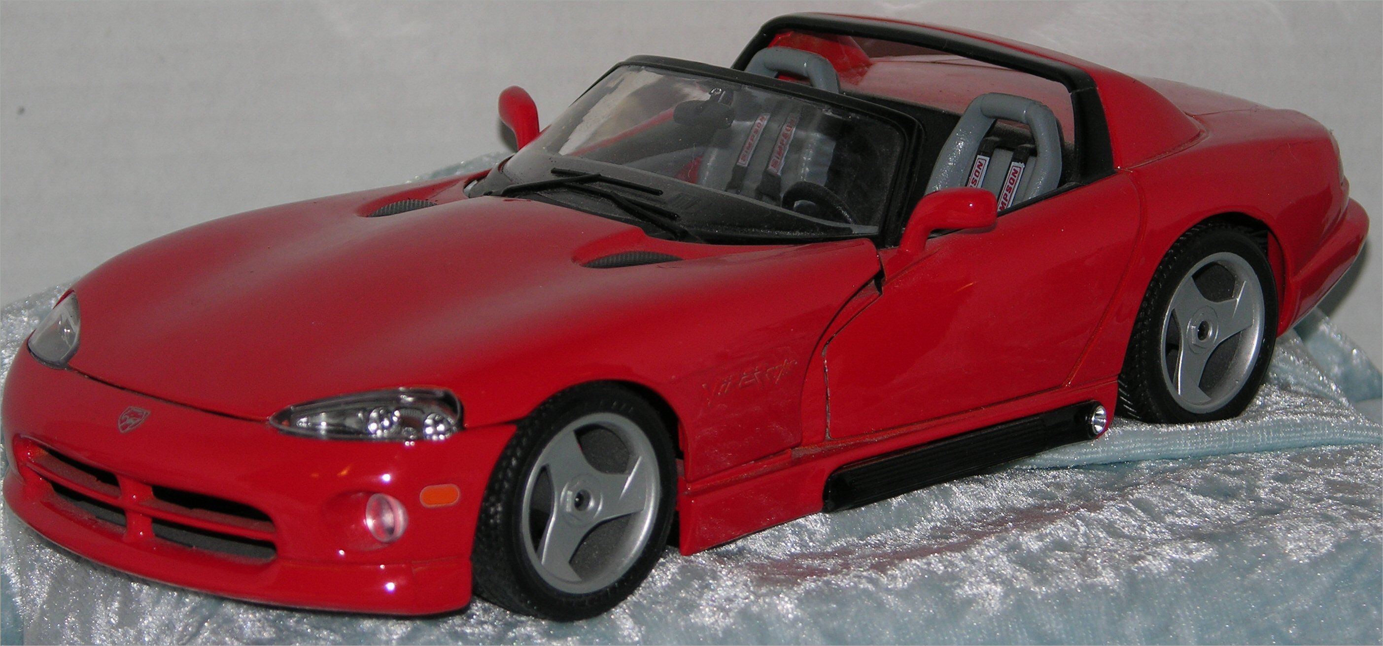 18 scale dodge viper by durango diecast made in italy 9