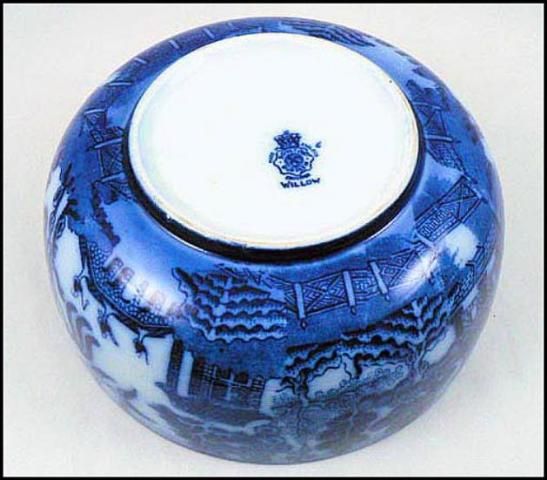 Lovely Antique Royal Doulton Flow Blue Willow Porcelain Bowl England