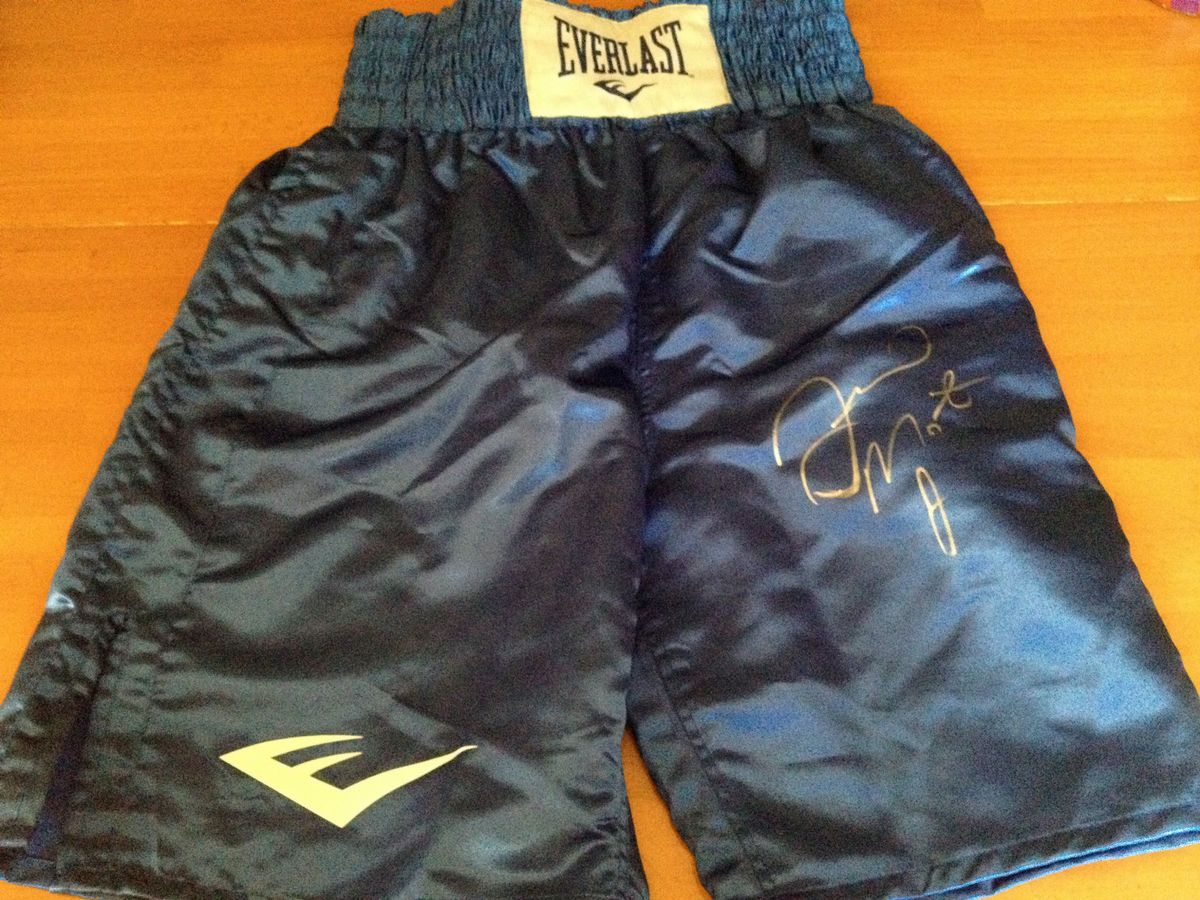 Floyd Mayweather Jr Signed Autographed Everlast Boxing Trunks Shorts