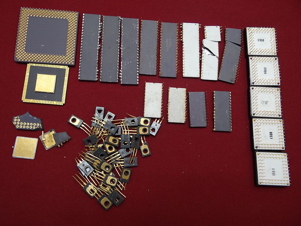 High Yield Ceramic CPU Processor Chips Plus 4 Scrap Gold Recovery