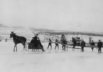 antique horse drawn sleigh